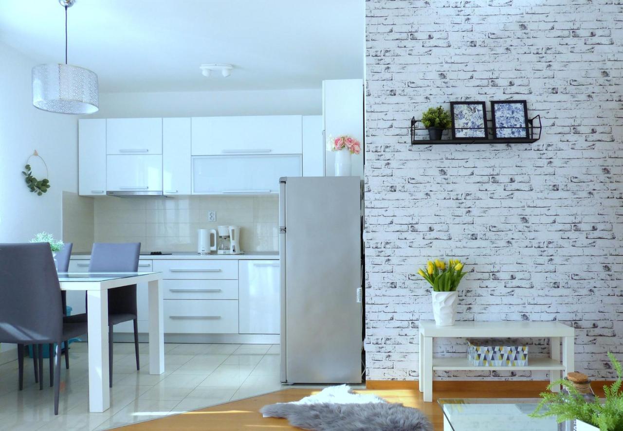 Iris Beach Apartments Kaštela المظهر الخارجي الصورة