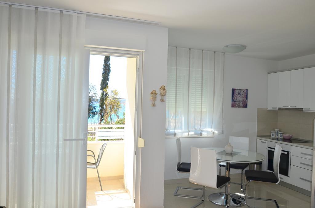 Iris Beach Apartments Kaštela الغرفة الصورة