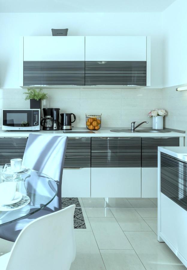 Iris Beach Apartments Kaštela المظهر الخارجي الصورة