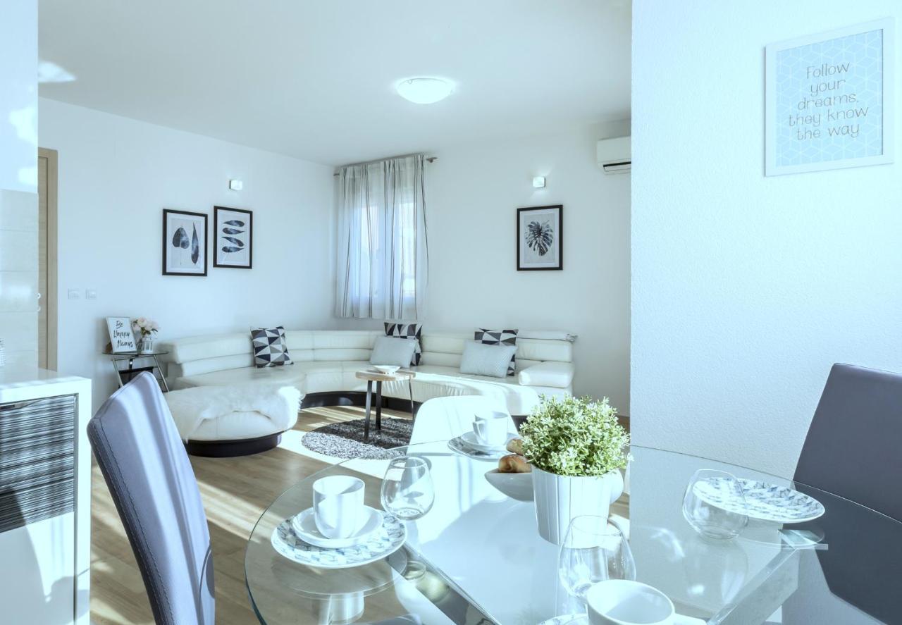Iris Beach Apartments Kaštela المظهر الخارجي الصورة