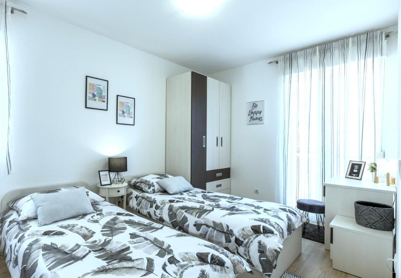 Iris Beach Apartments Kaštela المظهر الخارجي الصورة