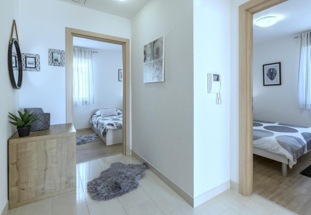 Iris Beach Apartments Kaštela المظهر الخارجي الصورة